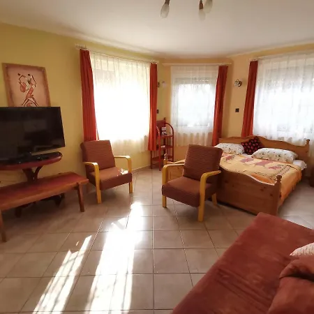 Marika Apartman Hajdúszoboszló Exterior foto